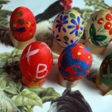 Как и чем покрасить пасхальные яйца