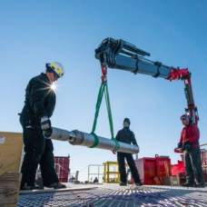 Ученые просверлили километровую дыру для изучения «затерянного» антарктического озера
