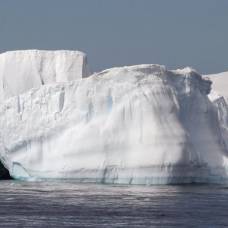 Тающие ледники антарктиды предложили засыпать искусственным снегом