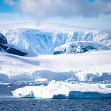 Под самым большим ледником антарктики обнаружено озеро с теплой водой