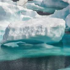 Ледяной щит гренландии потерял 22 гигатонны льда всего за один день
