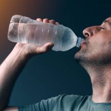 Вредно ли пить тяжелую воду?