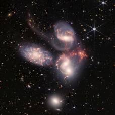 Если вселенная расширяется, то почему галактики сталкиваются?