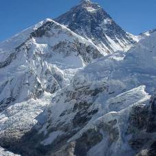 Ученые впервые точно измерили глубину снега на вершине эвереста