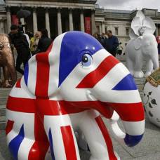 Марш слонов в лондоне